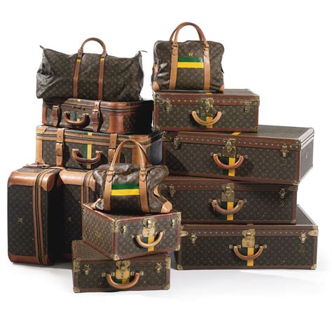 suitcases louis vuitton